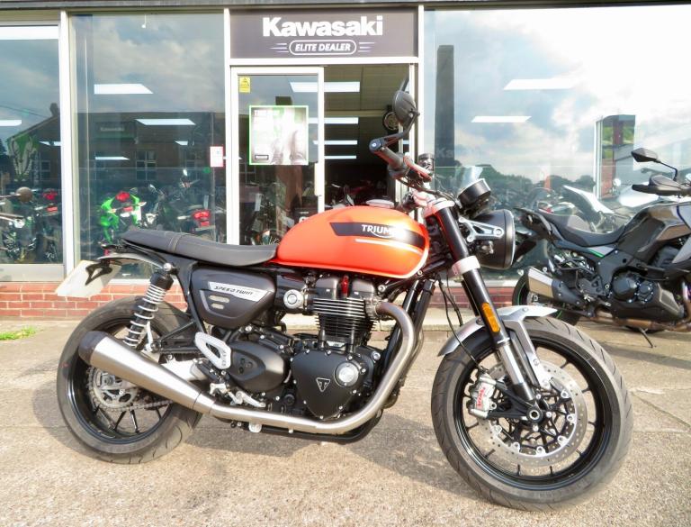 2022 Triumph SPEED TWIN 1200 HEATED GRIPS 1 OWNER  Petrol Manual