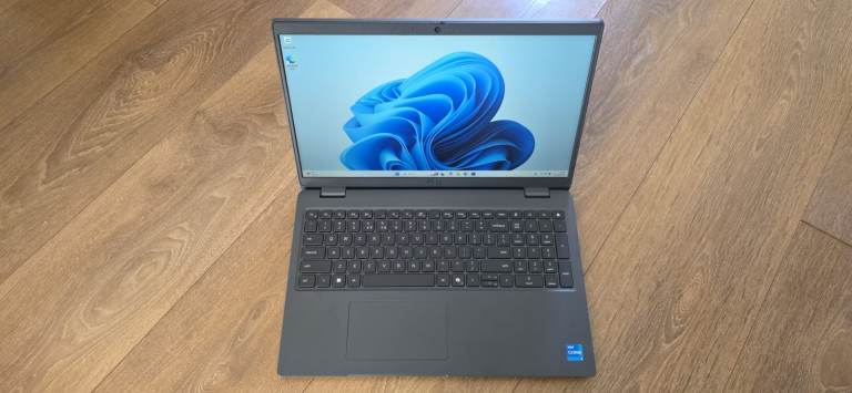 Brand New Dell Latitude 3550 laptop 15.6inch Intel i5-1335U 10xCore 13th gen processor