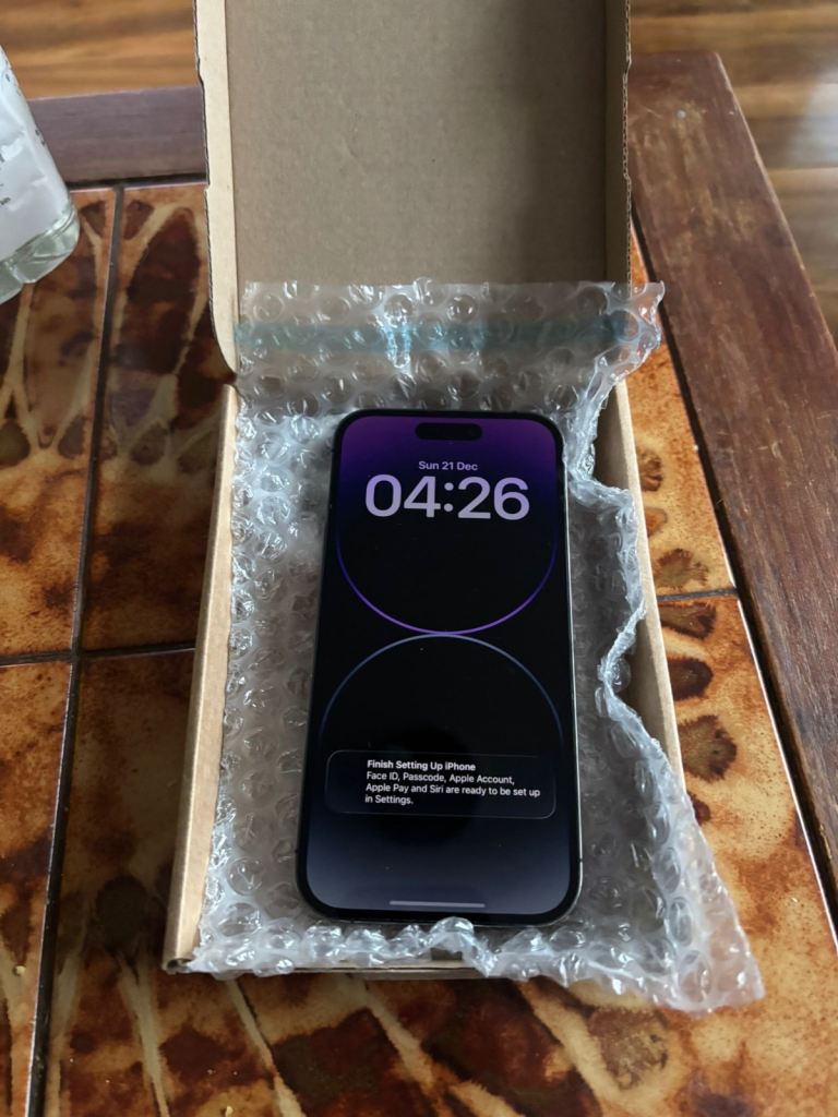 Brand New condition iPhone 14 Pro Max, Unlocked, Black, 256gb, 4 months warranty