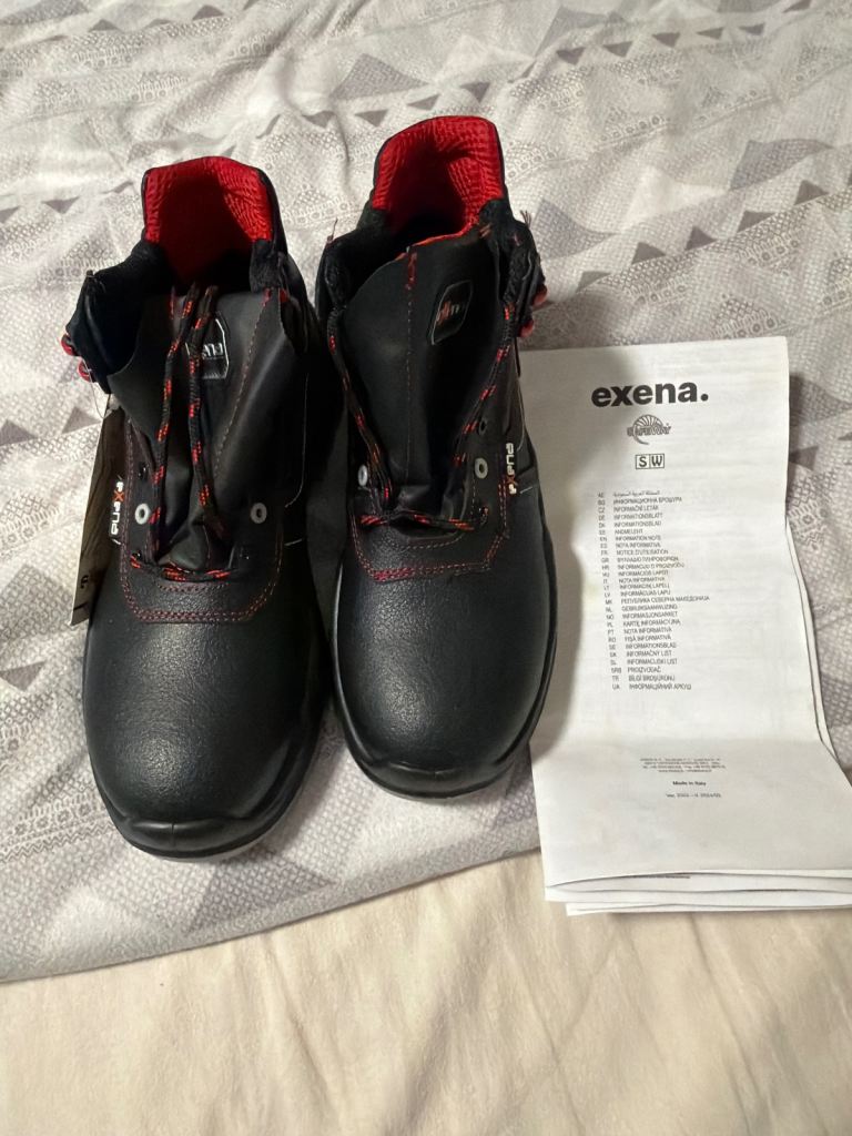 Exena Safety Boots – Brand New, Black with Red Trim