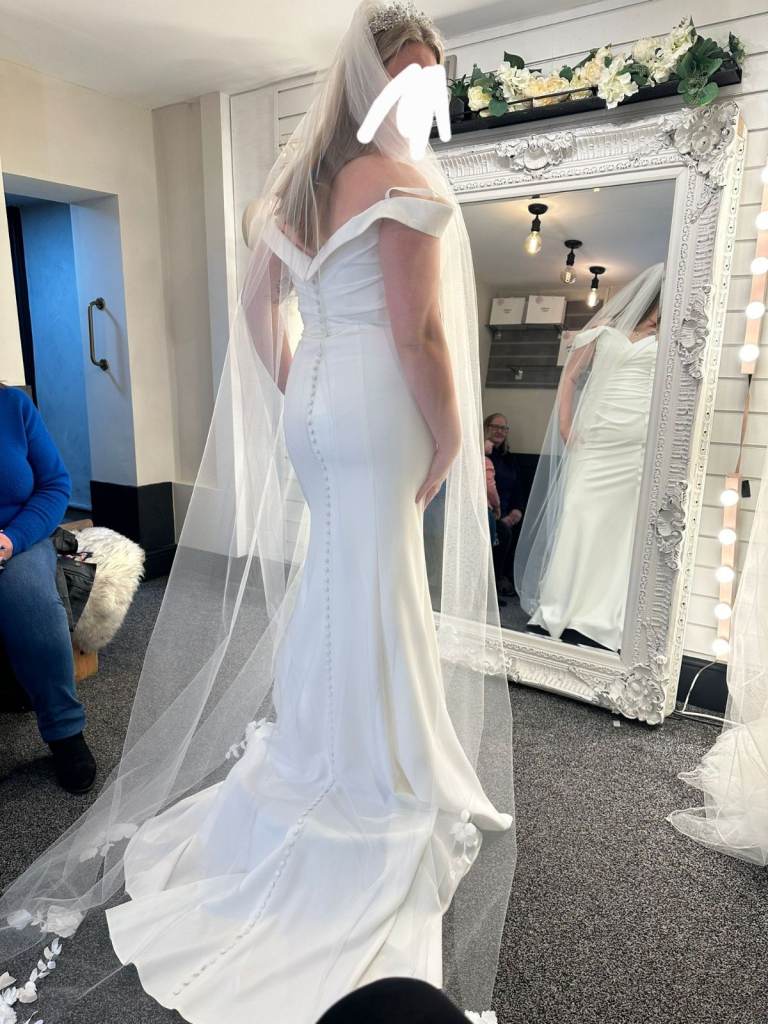 image for Unaltered Wedding Dress Size 16 