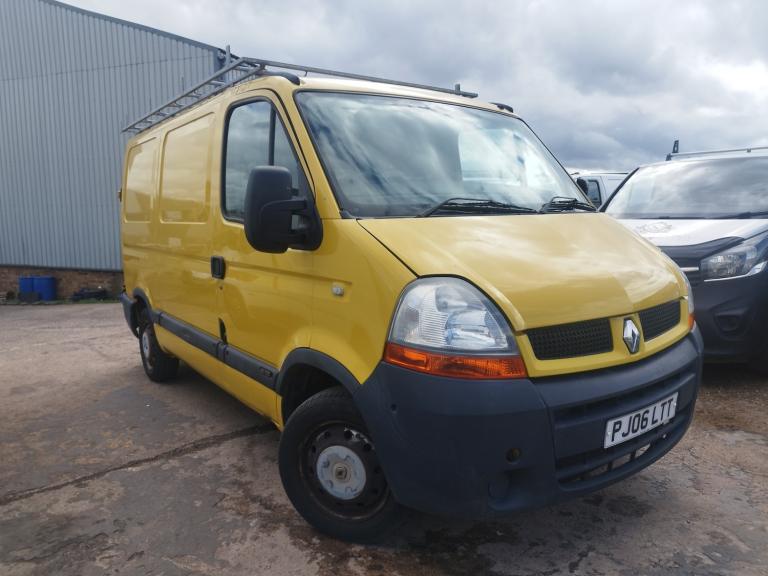 RENAULT MASTER 2.5 DIESEL ONE OWNER FROM NEW LOW MILEAGE NO VAT
