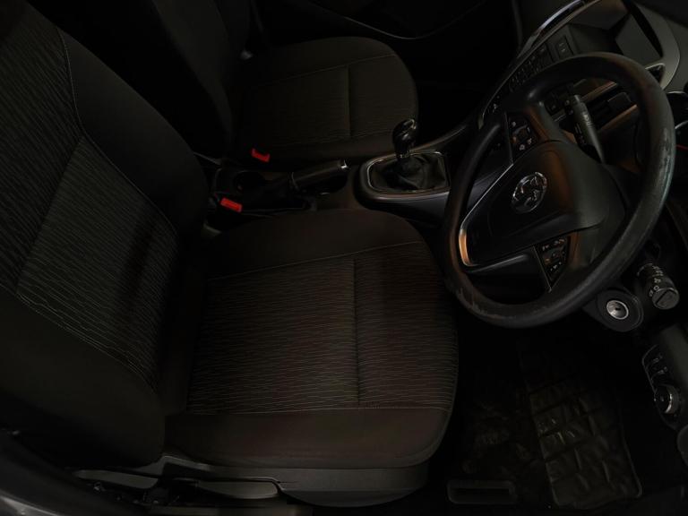 2014 Vauxhall Astra 1.4i 16V Design 5dr HATCHBACK PETROL Manual