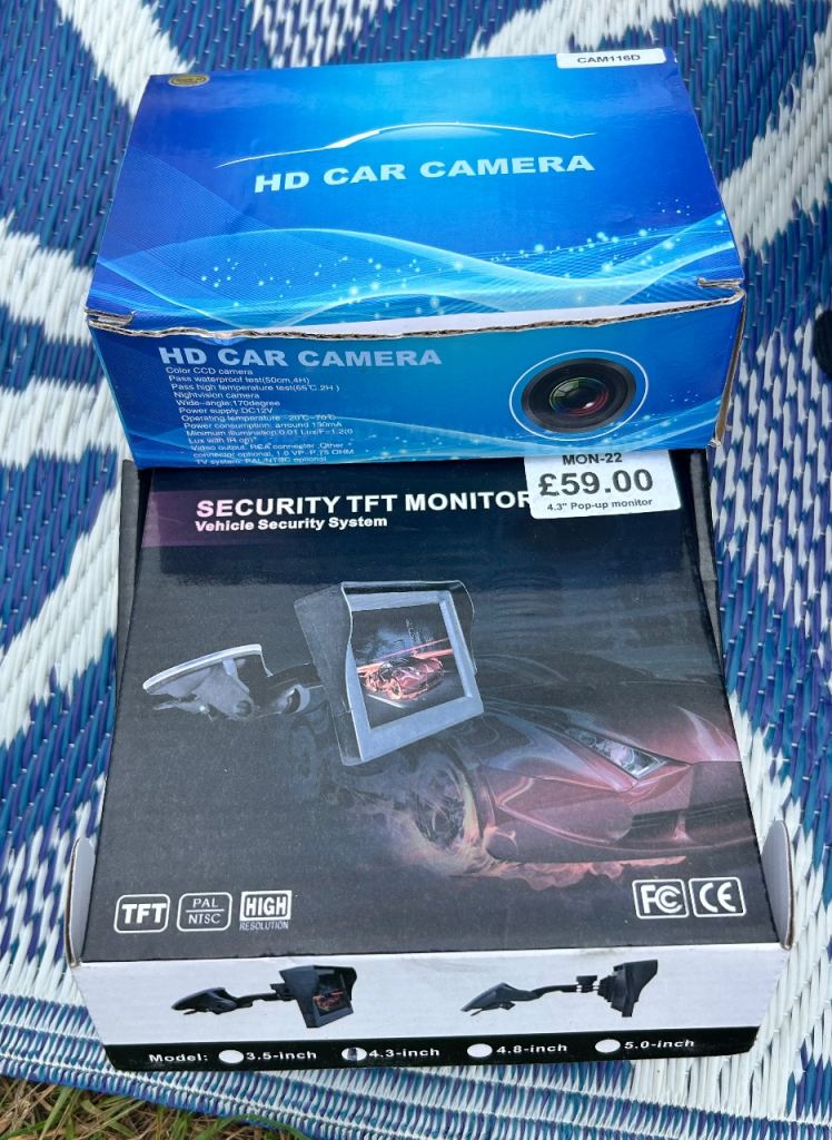 Car/van reversing camera and monitor 