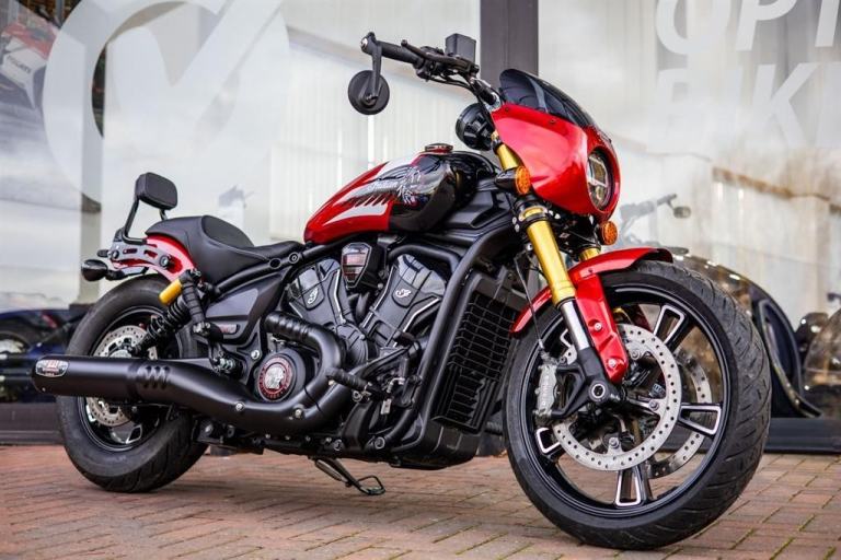 Indian 101 Scout LOW MILES ! LOADED SPEC ! STUNNING