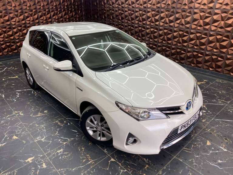 2013 Toyota Auris 1.8 Auris Icon VVT-i CVT 5dr Hatchback Hybrid Automatic