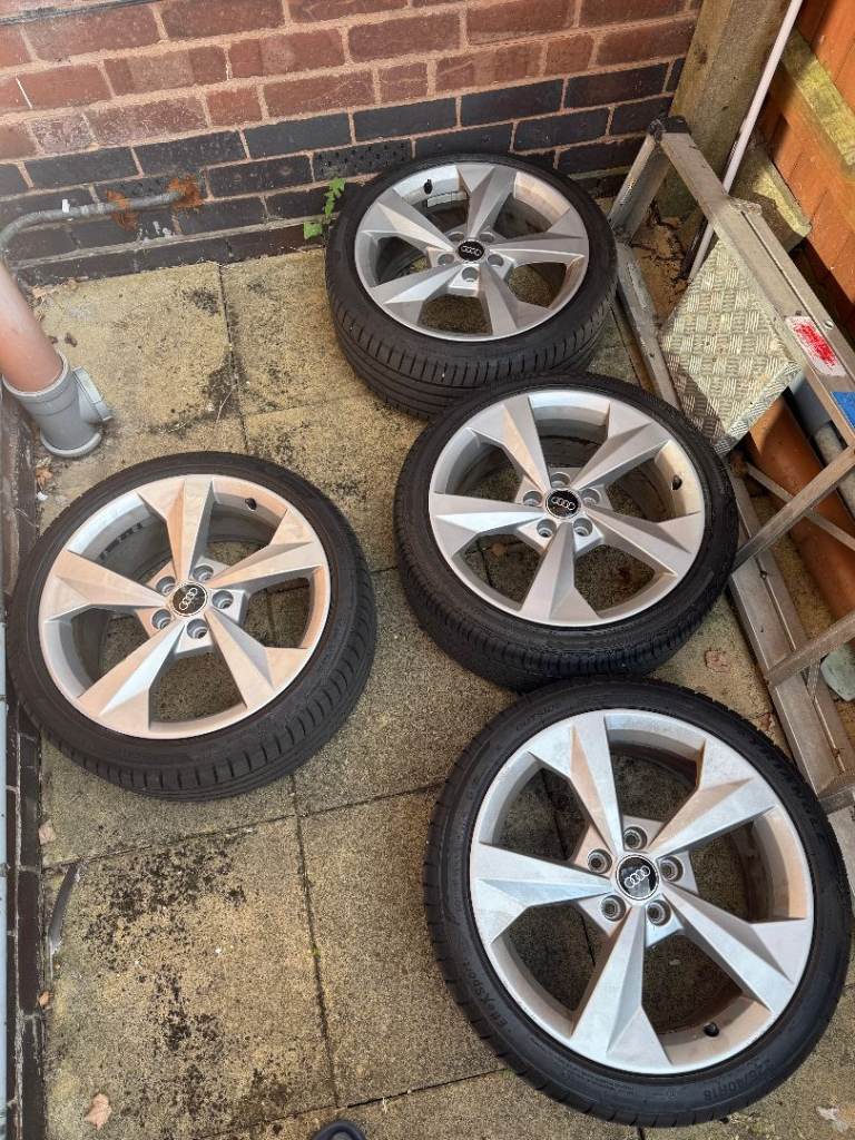 4X AUDI A3 8Y S LINE 18” ALLOYS WHEEL WITH TYRES 225/40 R18