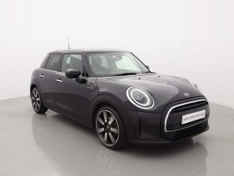 MINI HATCHBACK 1.5 Cooper Exclusive Premium 5dr Auto