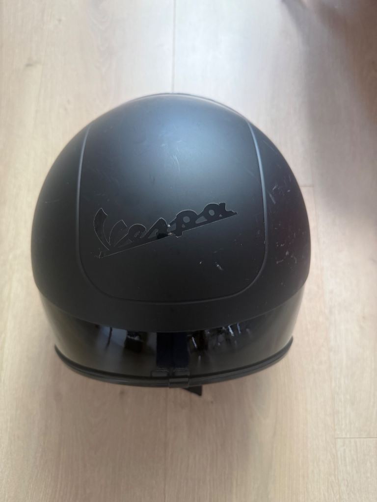 Vespa motorbike helmet