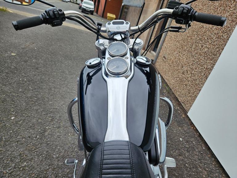 Harley-Davidson FXDL 1580 dyna low rider in superb condition 