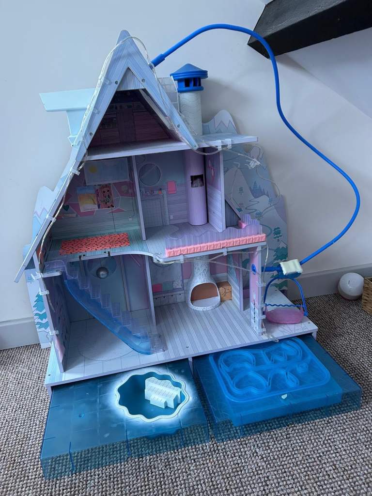 LOL SURPRISE WINTER CHALET HOUSE