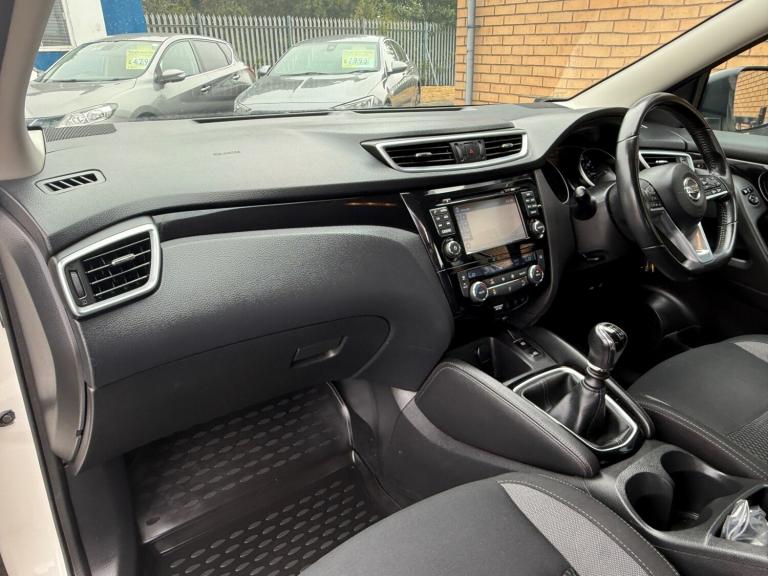 ** GREAT VALUE ** 2018 (68) Nissan Qashqai 1.5 dCi Acenta Premium 5 dr hatchback