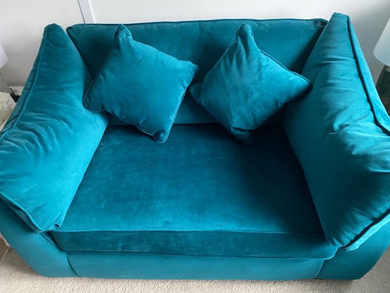 Stunning cuddle chair