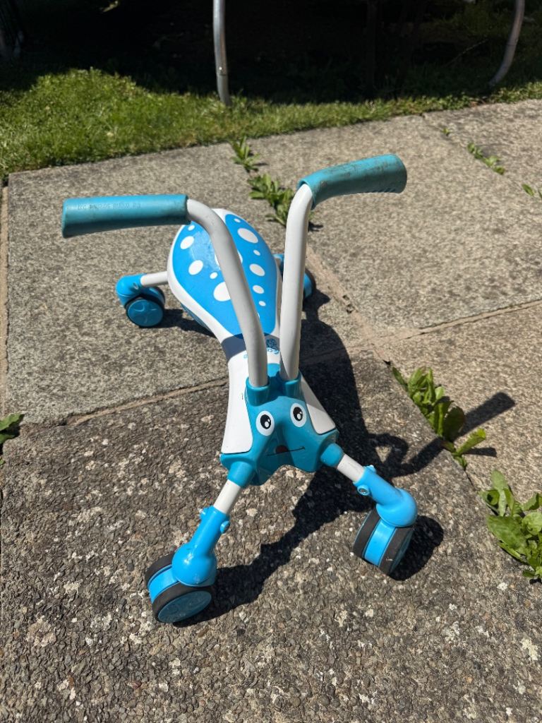 Scramble bug bike Blue & White, Good Condition