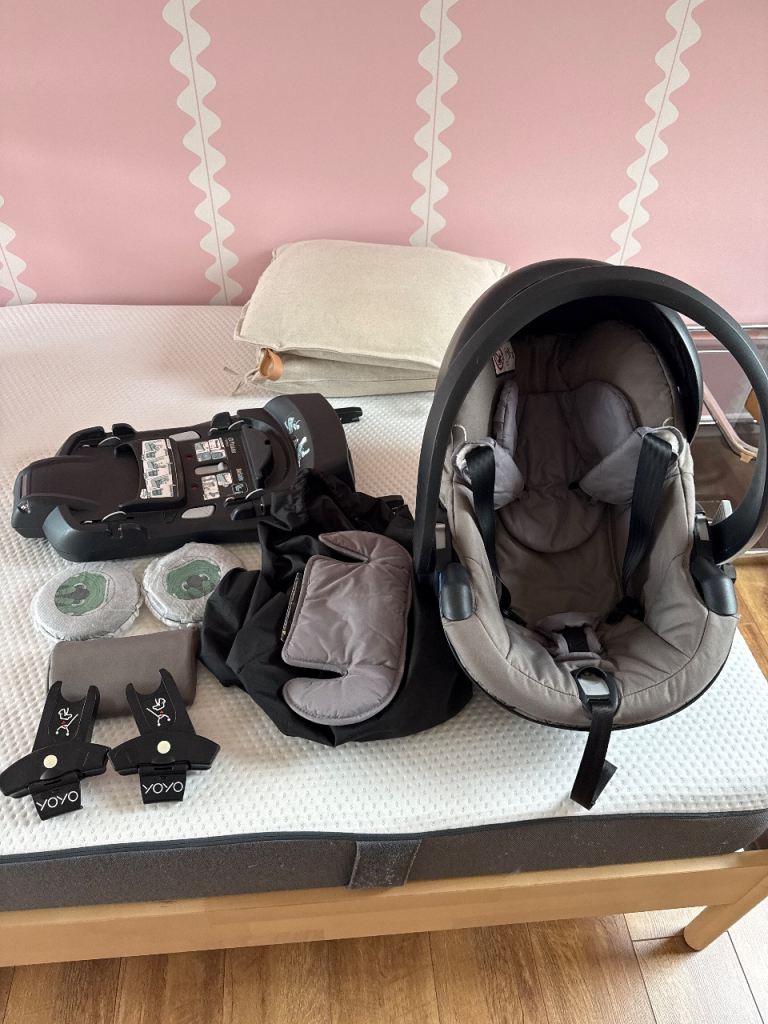 YOYO Car Seat with Base and Adapters – Good Condition