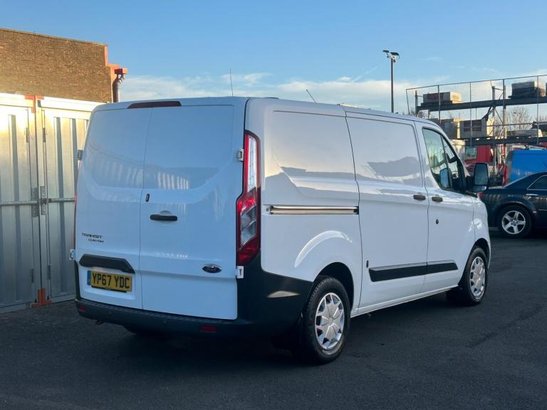 2017 Ford Transit Custom 310 TREND LR P/V 1 OWNER FROM NEW AIR CON REAR CAMERA Panel Van Diesel M...