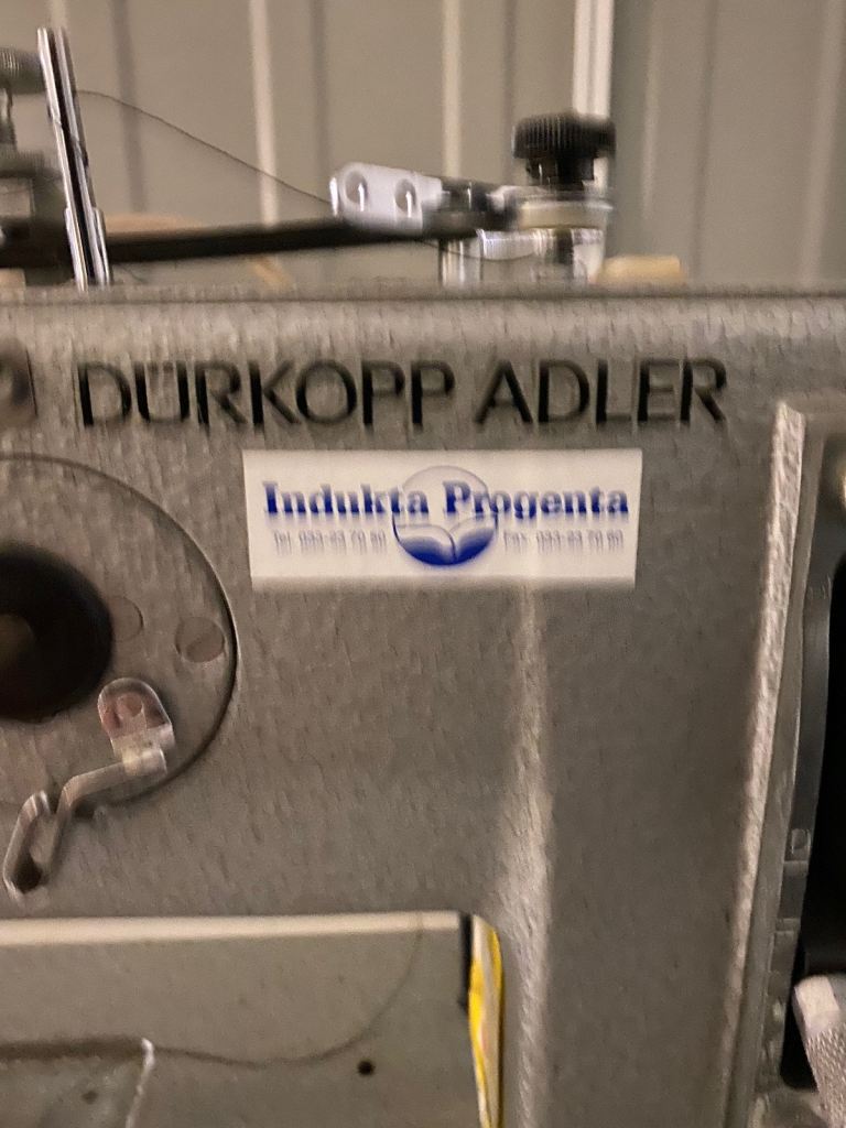 Industrial sewing machine