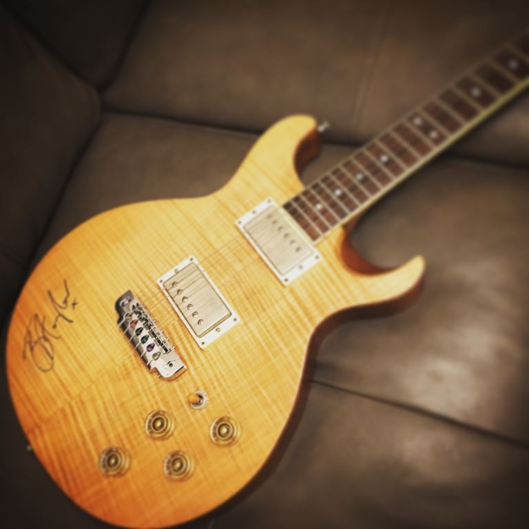 Guitarist looking to join/form blues/R&B band