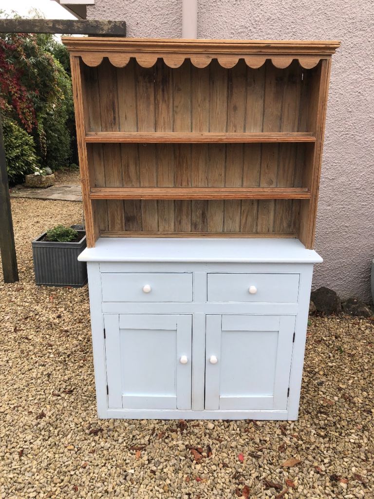 VINTAGE PINE DRESSER