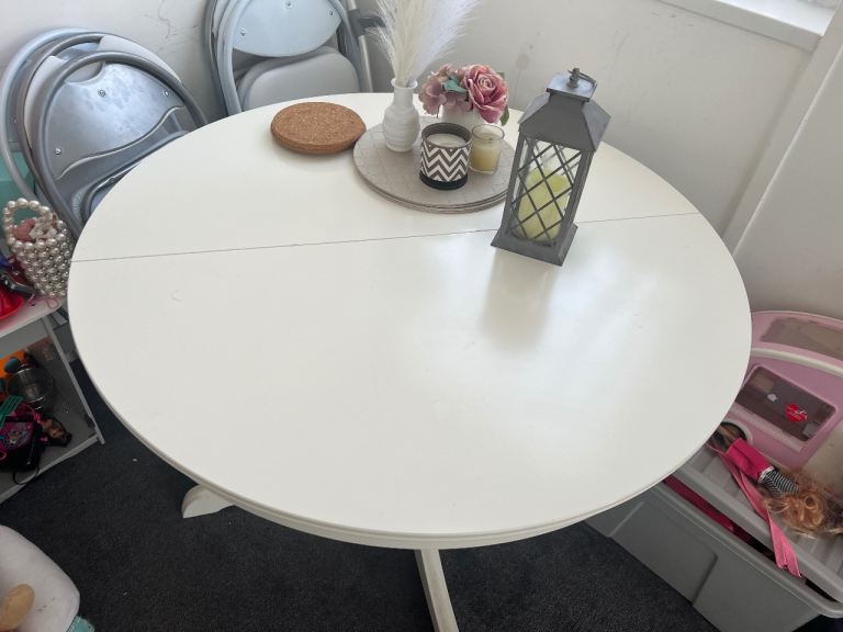Ikea White Round Drop Leaf Dining extended Table – Good Condition