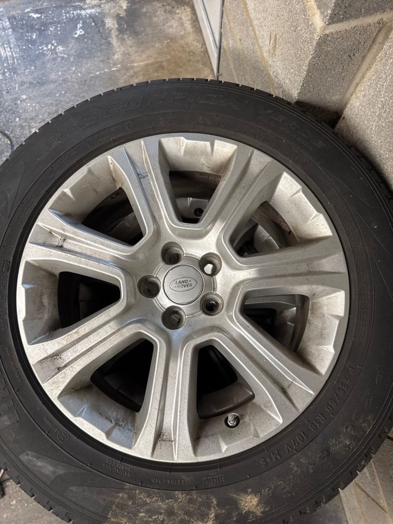 Landrover Evoque Wheels and Tyres