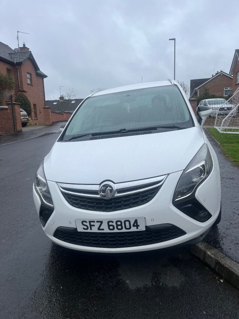 2104 Vauxhall zafira tourer Sri ctdi 