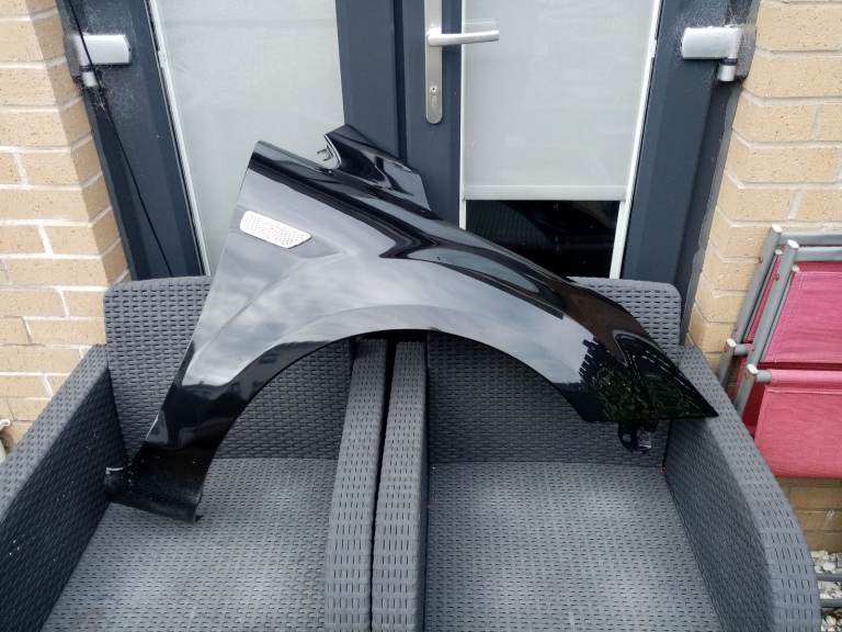 MK2 FORD FOCUS ST FRONT O/S RIGHT WING 2008-2011 FACELIFT PANTHER BLACK