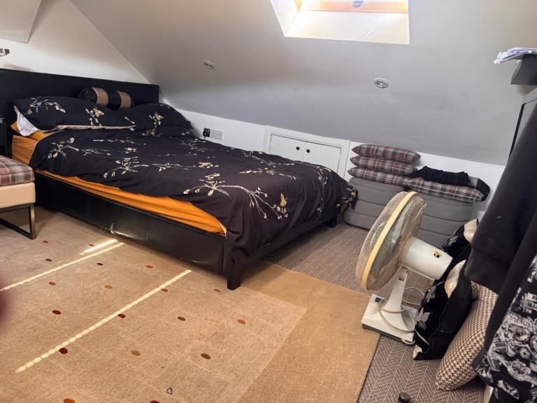 🏡 Double room with en-suite toilet for Rent