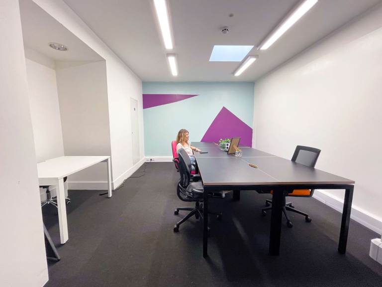 Office | Creative Space | Beauty Room | Workspace | Commercial Unit In Leytonstone East London E10 