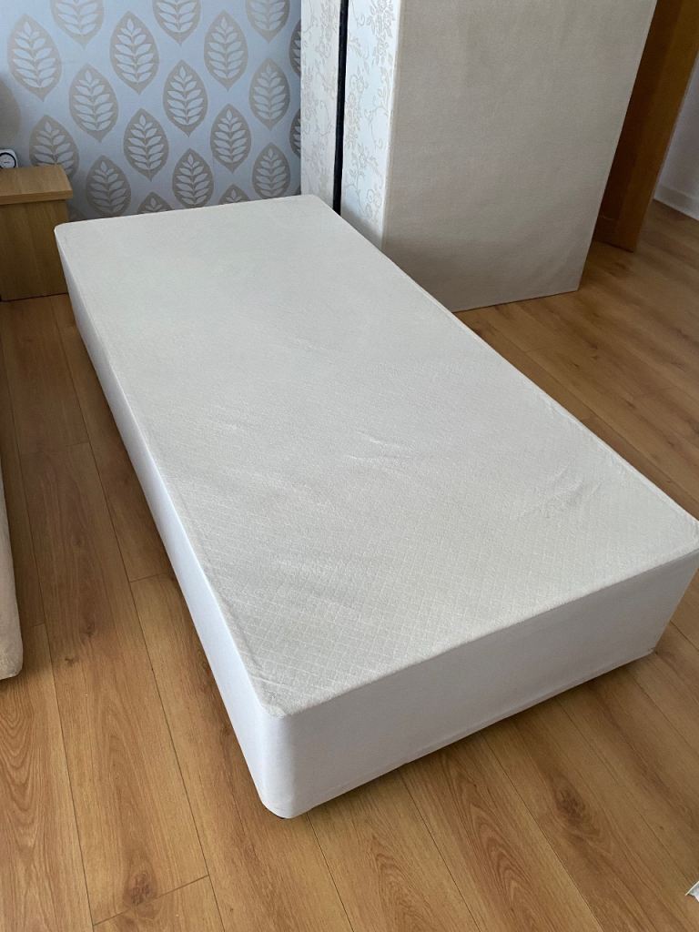 Single Divan Bed Base – White, Excellent Condition