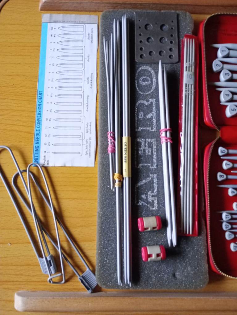 AERO Knitting Needle Set with Case and Accessories , £7.00 for Sale