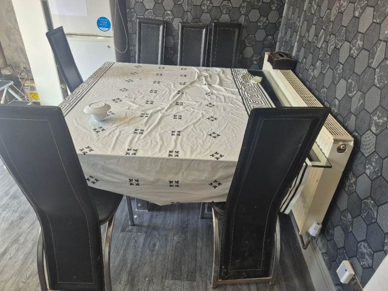 Dining Table and 6 Chairs Set – Black, Fair Condition