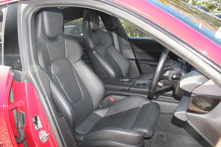 2021 Porsche Taycan BASE Saloon Electric Automatic