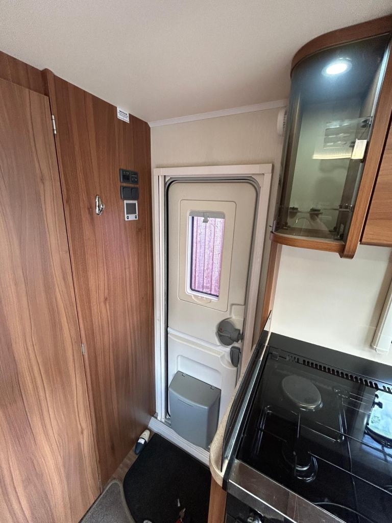 Elddis Affinity 530 3 berth 2016 mover ***LOVELY CONDITION***