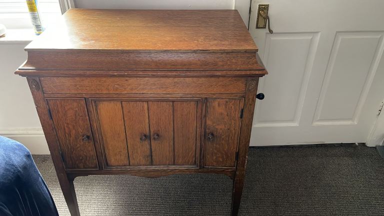 Working Vintage Columbia Grafonola Record Player in Good Condition
