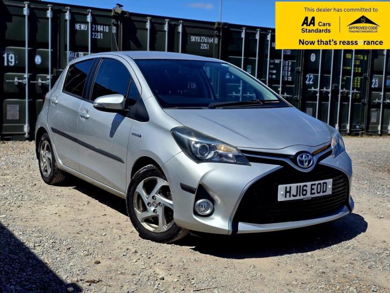 2016 Toyota Yaris 1.5 VVT-h Icon Hatchback 5dr Petrol Hybrid E-CVT Euro 6 (101 ps) Hatchback Hybr...