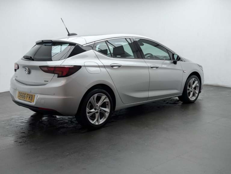 2016 Vauxhall Astra 1.6 CDTi BlueInjection SRi Hatchback 5dr Diesel Auto Euro 6 (136 ps) TINTED H...
