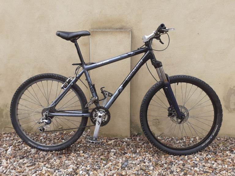 Mongoose Rockadile 20-inch Hardtail Mountain Bike with hydraulics 
