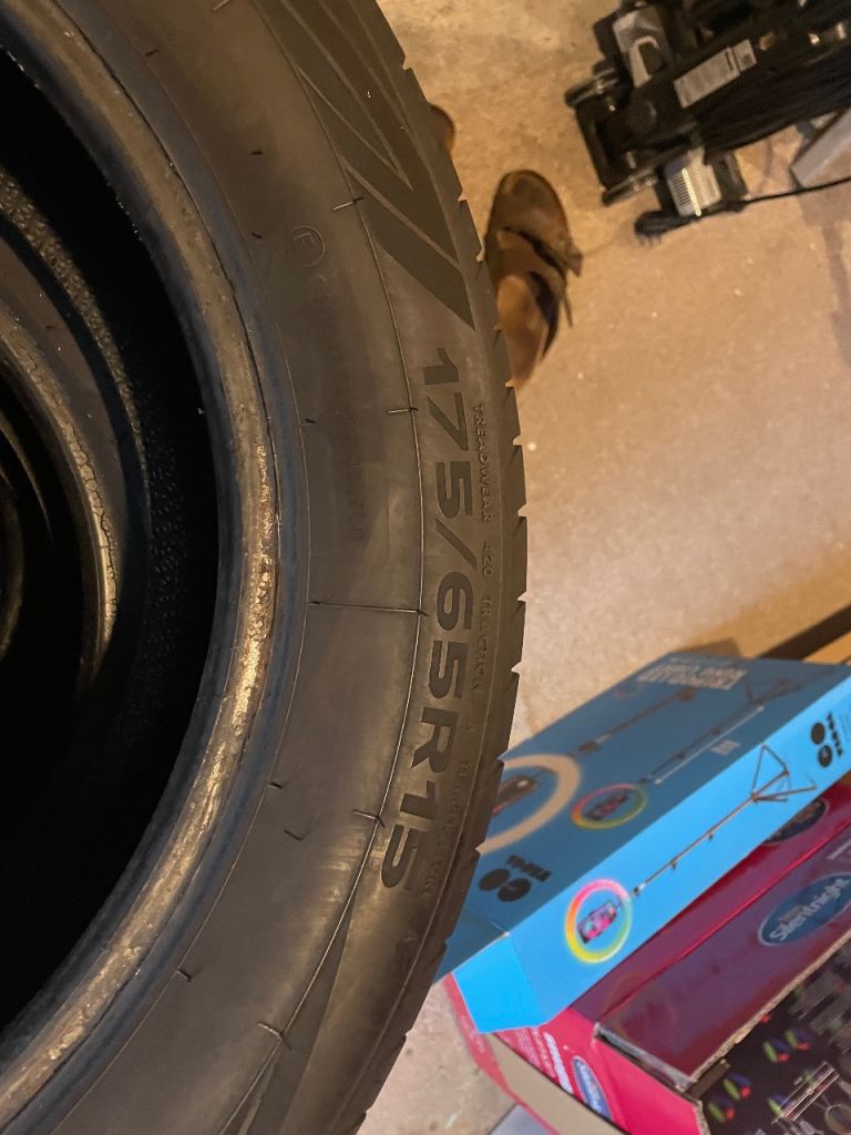 Four car tyers for sale 