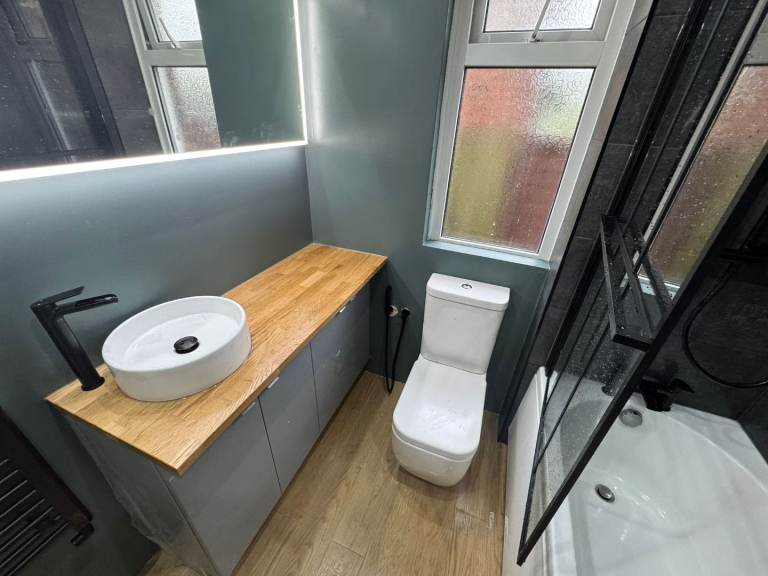 PLUMBER,TILER AND HANDMAN 