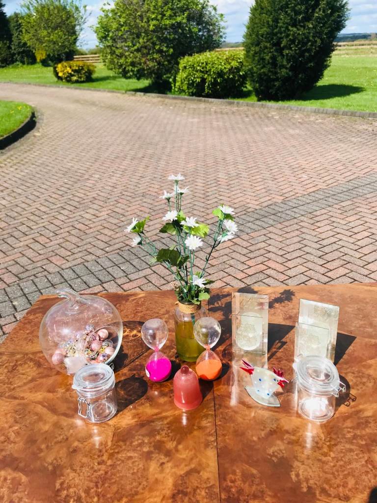 JOB LOT OF DECORATIVE GLASS TEA LIGHTS, JARS, TERRARIUM, EGG TIMERS ETC