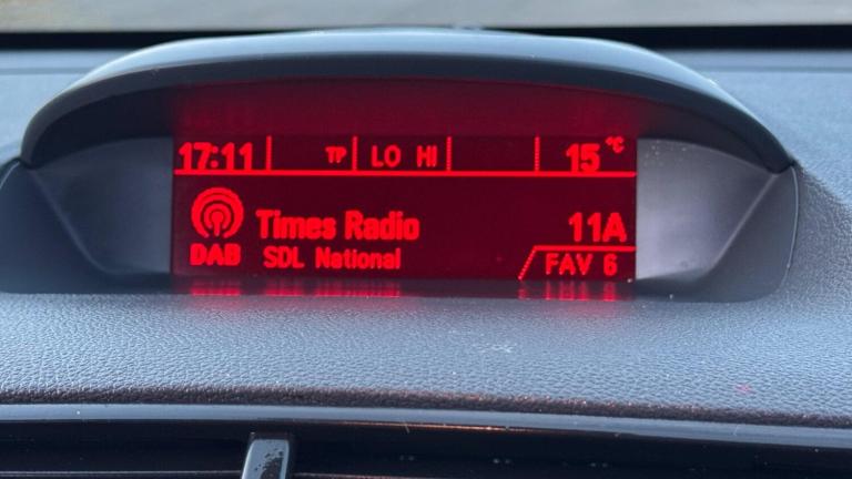 2015 Vauxhall Mokka 1.6i SE 2WD Euro 6 (s/s) 5dr HATCHBACK Petrol Manual