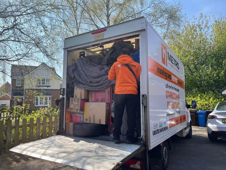 Metro Man and van Greater Manchester.