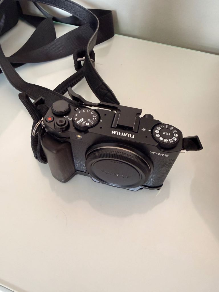 Fujifilm X-M5 Black Mirrorless Camera + 15-45mm Lens + 4 Extra Batteries