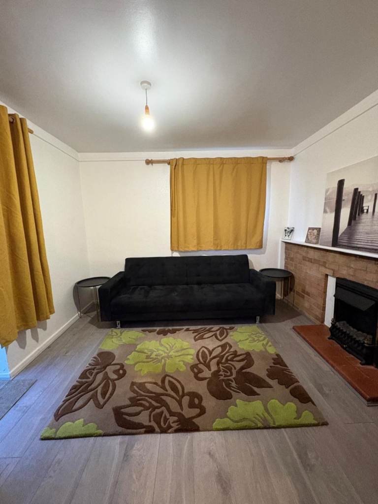 ONE BEDROOM FLAT FOR RENT 