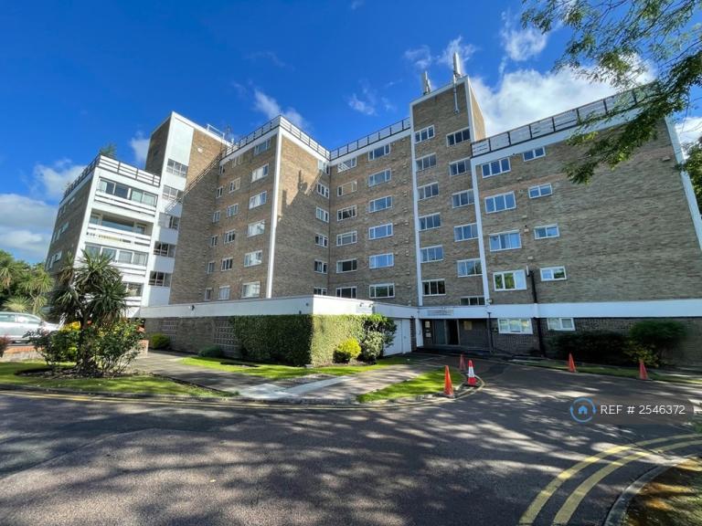 2 bedroom flat in Dolphin Court, London, NW11 (2 bed) (#2546372)