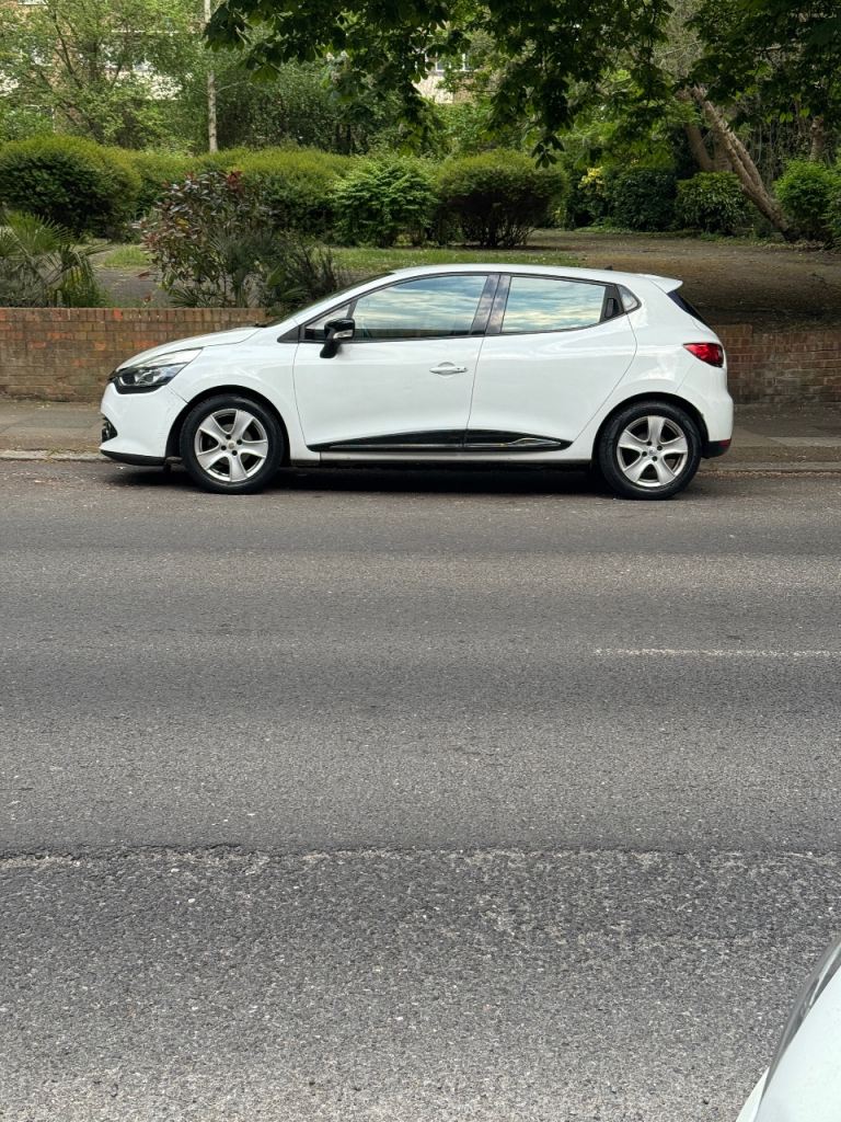 Renault, CLIO, Hatchback, 2015, Manual, 898 (cc), 5 doors