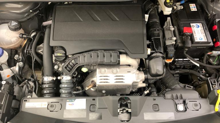 2024 Peugeot 2008 1.2 PureTech 130 Allure 5dr HATCHBACK PETROL Manual