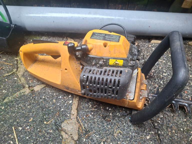 JCB hedge trimmer 