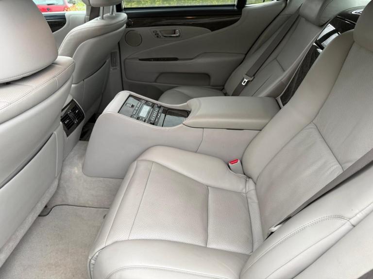 2008 Lexus LS 5.0 600h V8 L RSR Saloon 4dr Petrol Hybrid CVT 4WD Euro 5 (s/s) (445 ps) SALOON Pet...